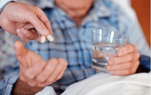 Médicaments et recettes pour la cystite.